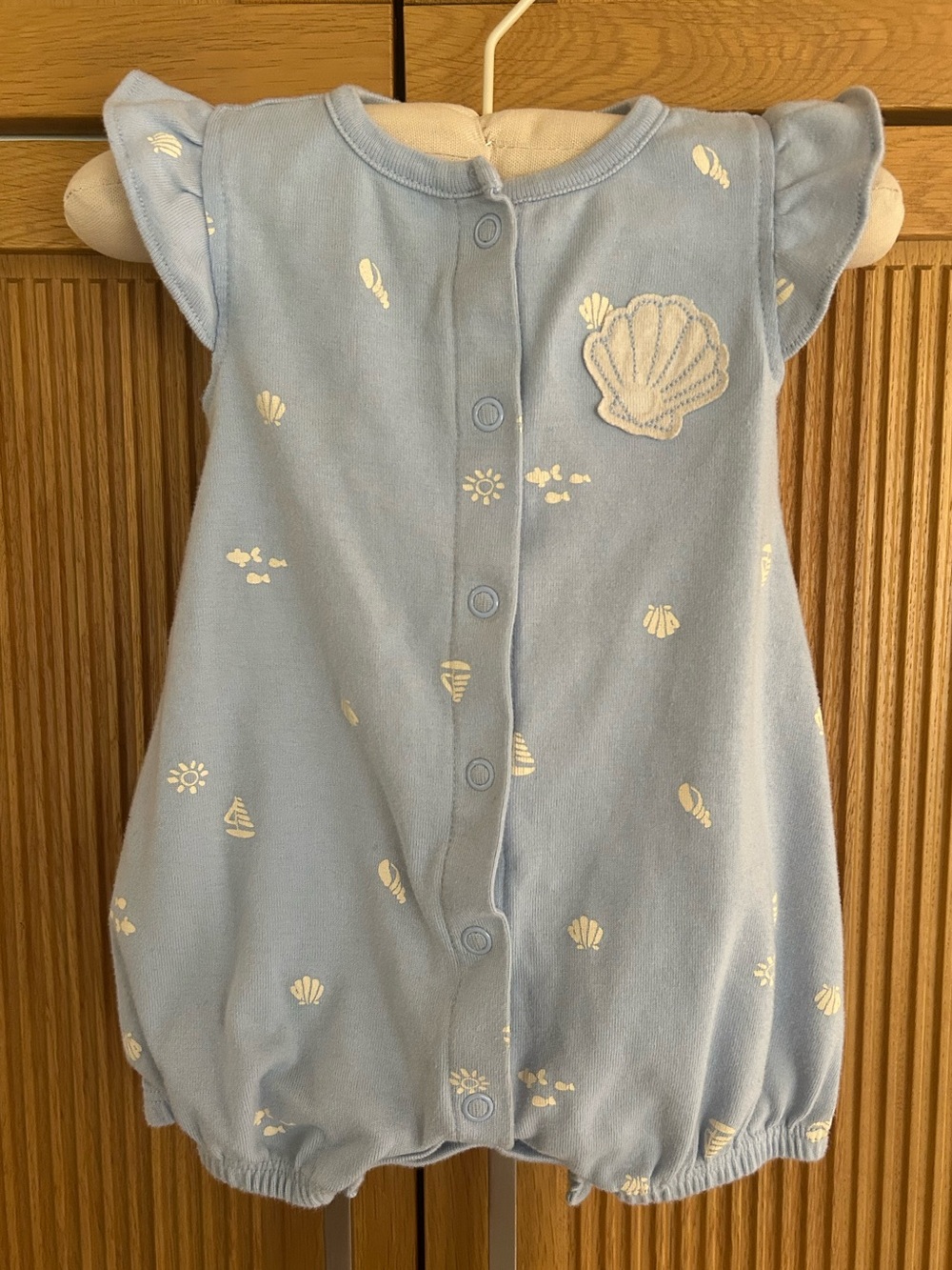 NWOT Carter’s shell-themed romper, 3m